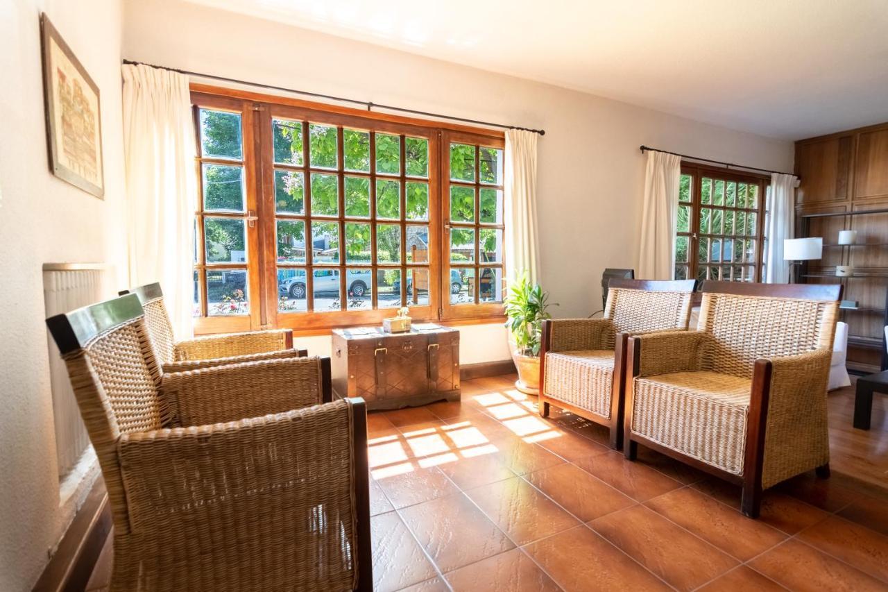 Hosteria Hostal Del Esquiador San Martin de los Andes Luaran gambar