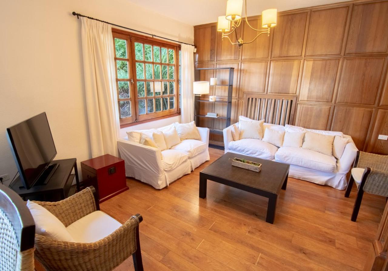 Hosteria Hostal Del Esquiador San Martin de los Andes Luaran gambar